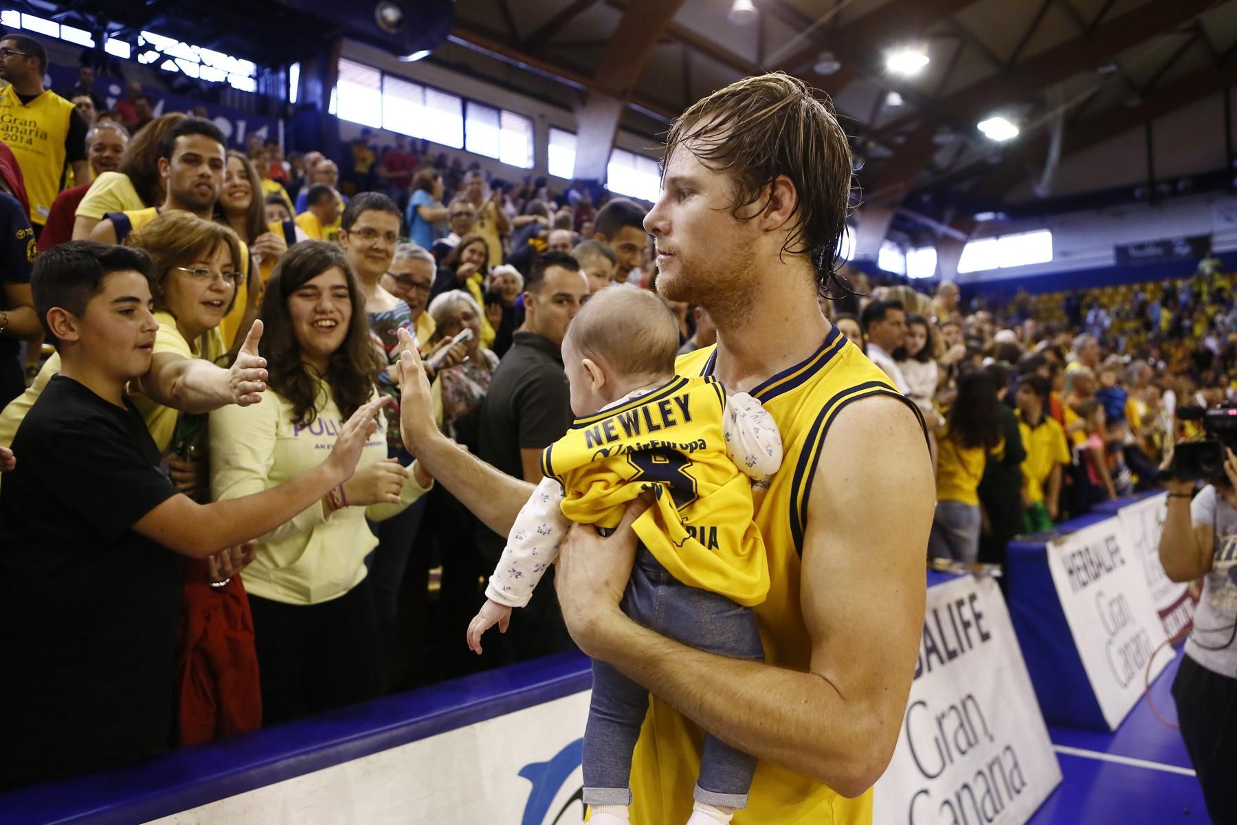 Newley tras acabar el encuentro. ACB Photo/M. Henríquez