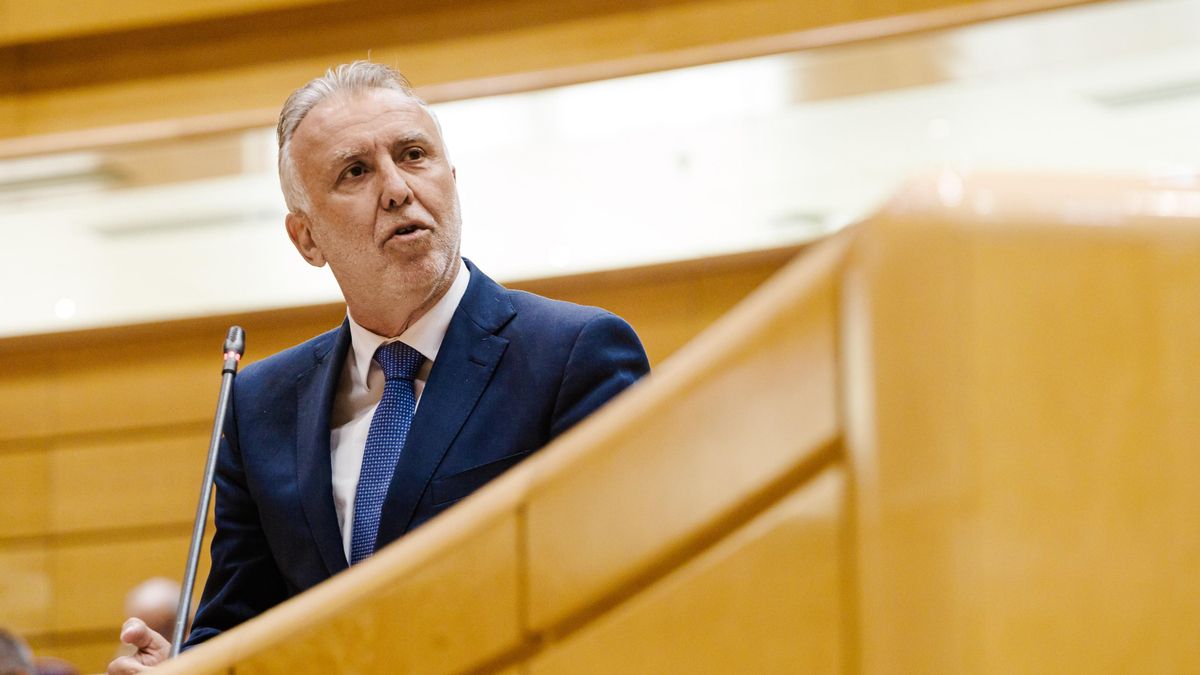 El ministro de Política Territorial y Memoria Democrática, Ángel Víctor Torres, durante una sesión de control al Gobierno en el Senado, a 16 de septiembre de 2025, en Madrid (España). El Gobierno se enfrenta una semana más a una sesión de control en la qu