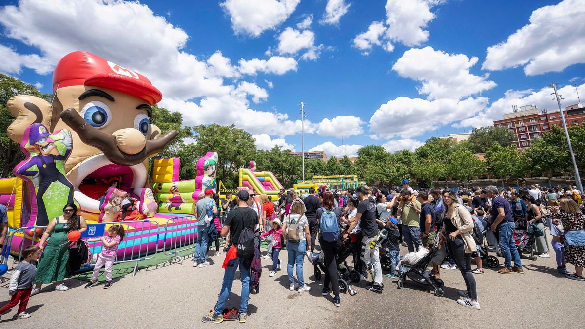 Hinchables, talleres, teatro y música en Madrid Río para celebrar el Día de las Familias este sábado