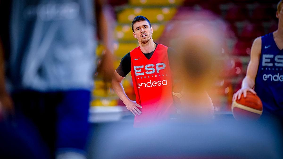 Entrenamiento de la selección española de baloncesto abierto a escolares cordobeses