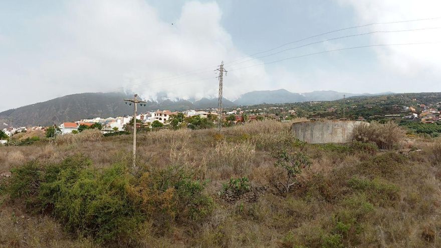 El incendio, visto desde La Orotava