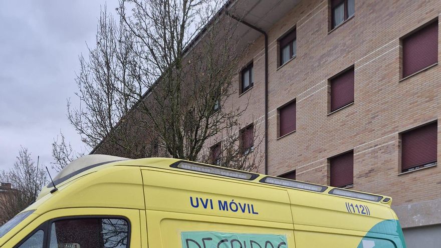 Los trabajadores de Ambulancias Gipuzkoa en Tolosa y Elgoibar reciben las cartas de despido ante la publificación del servicio