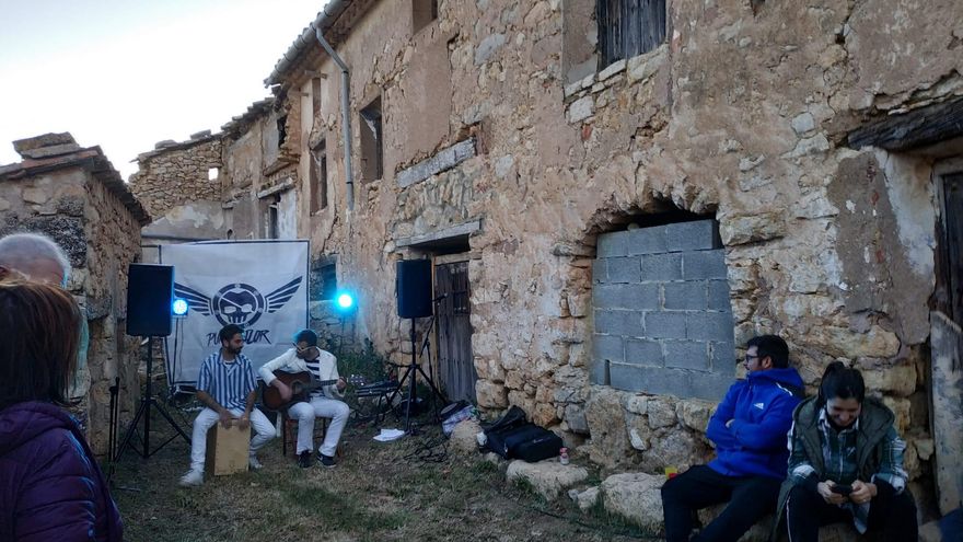 Del abandono a volver a tener vida: un pueblo de Teruel se reactiva gracias al proyecto Universidad Rural Ibérica