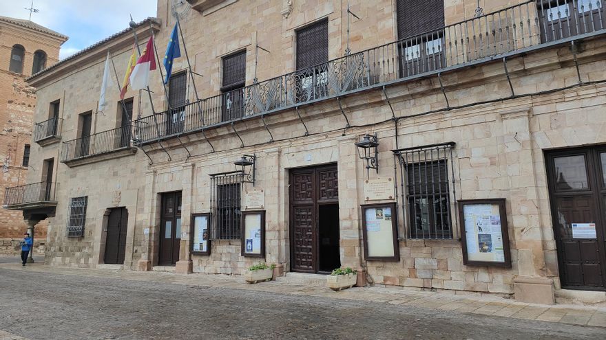 PSOE y Por Almagro presentan una moción de censura para desalojar al actual alcalde del PP