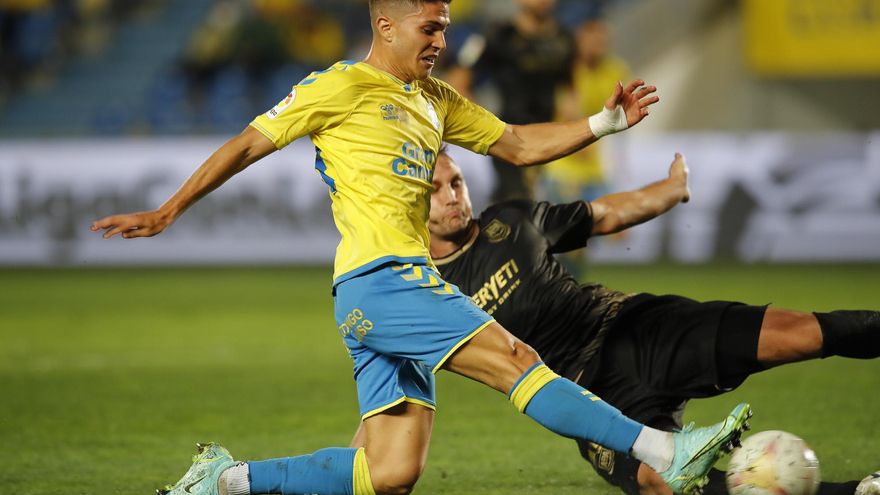 La UD Las Palmas cede a Óscar Pinchi al Mirandés