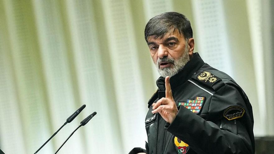 Ahmed Reza Radan, jefe de la policía iraní, acude a una sesión parlamentaria a puerta cerrada.  Europa Press / Contacto / Icana