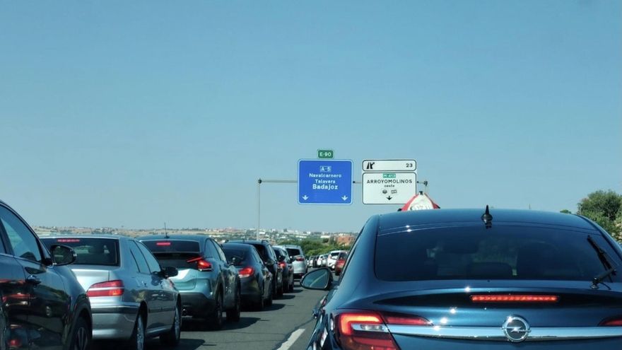 Comienza la primera salida del verano con 4,7 millones de viajes por carretera