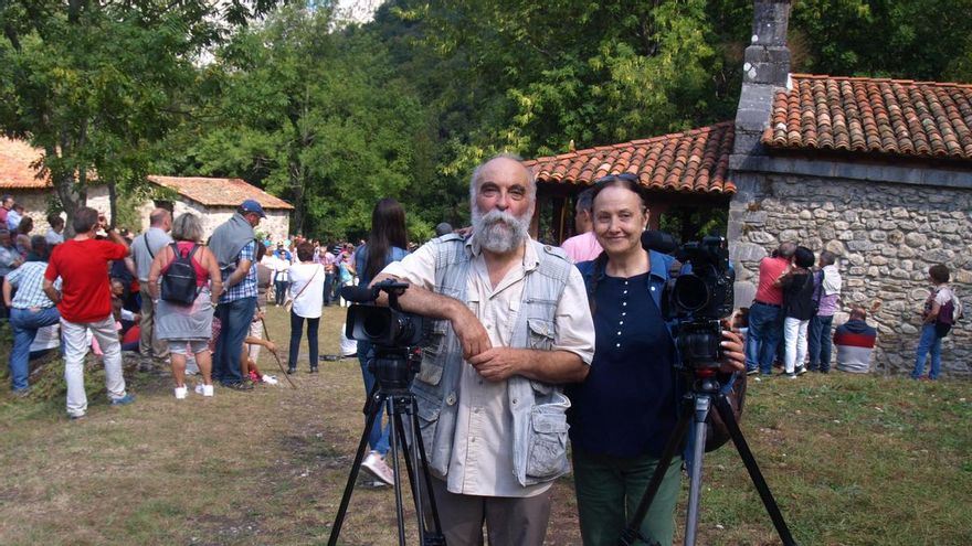 Miguel Sánchez y Puri Lozano, los fotógrafos del pueblo: "Hay que ir a los sitios sin prejuicios y no como un turista"
