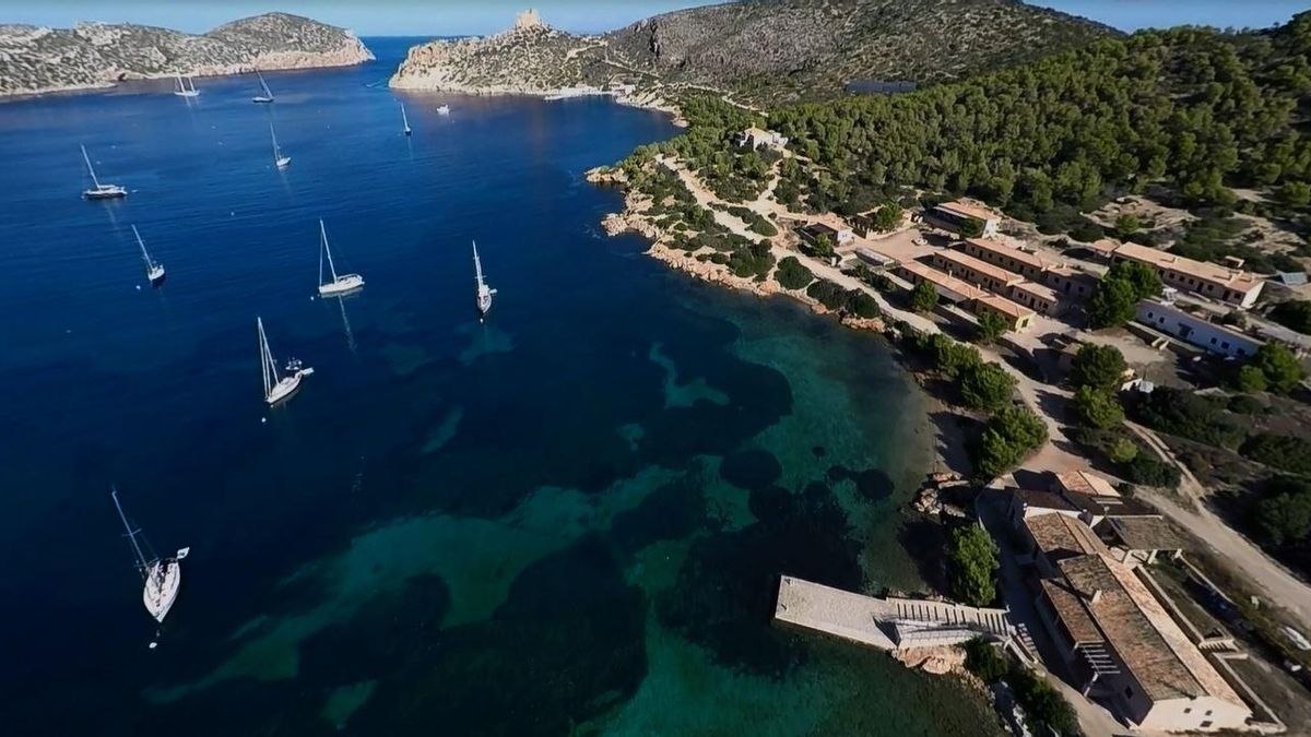 300 visitantes diarios y 80 por barco: la Justicia respalda los límites a la masificación turística del Parque Nacional de Cabrera