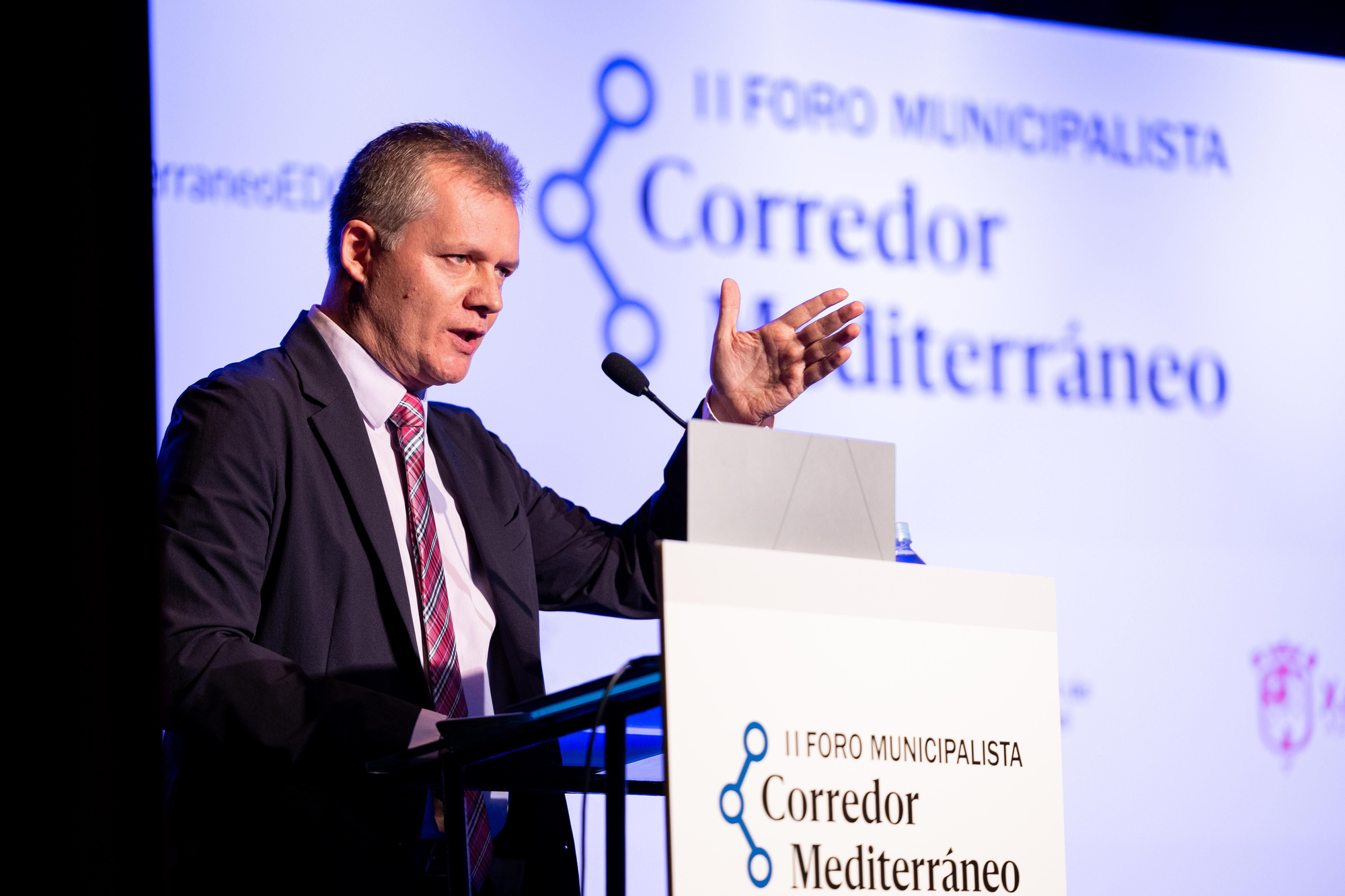 Armando Ortuño, profesor Titular de Territorio, Transporte y Medio Ambiente del Departamento de Ingeniería Civil de la Universidad de Alicante, en el II Foro Municipalista Corredor Mediterráneo.