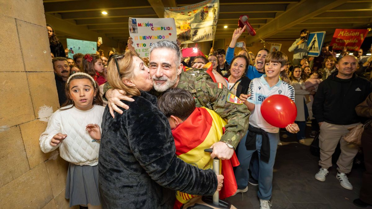 Regresa a Córdoba el último contingente de la Brigada Guzmán el Bueno desplegado en Letonia.