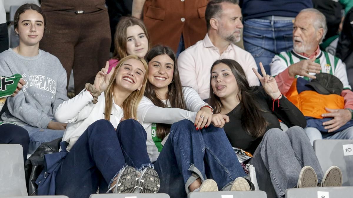 Grada Blanquiverde del Córdoba CF - Real Zaragoza