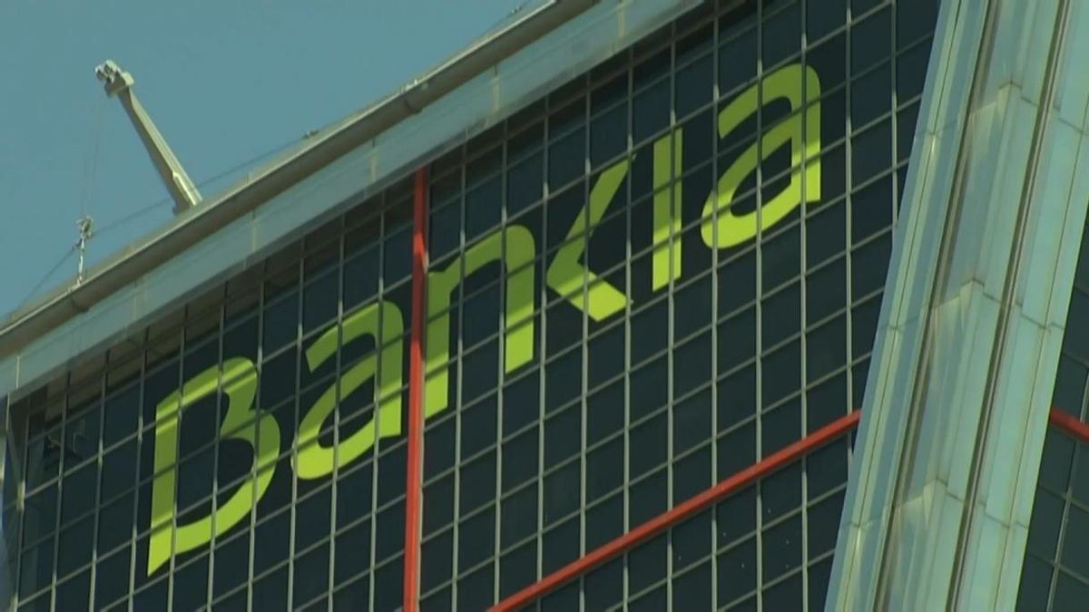Los sindicatos convocan un día de huelga por el ERE de Bankia.