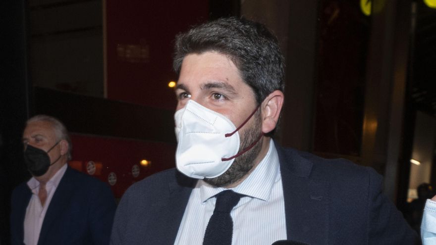 El presidente de la Región de Murcia, Fernando López Miras, a su llegada a la sede de Génova, a 23 de febrero de 2022, en Madrid (España).