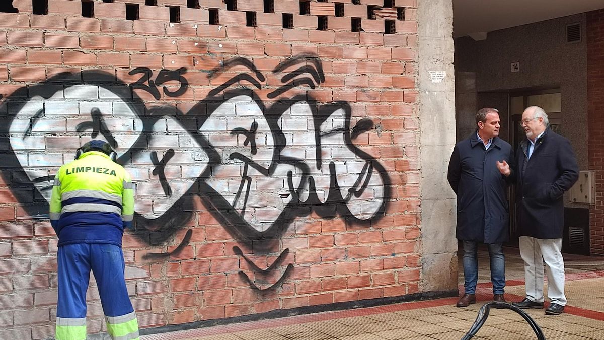 Grafitis en Logroño, campaña de intensificación de vigilancia