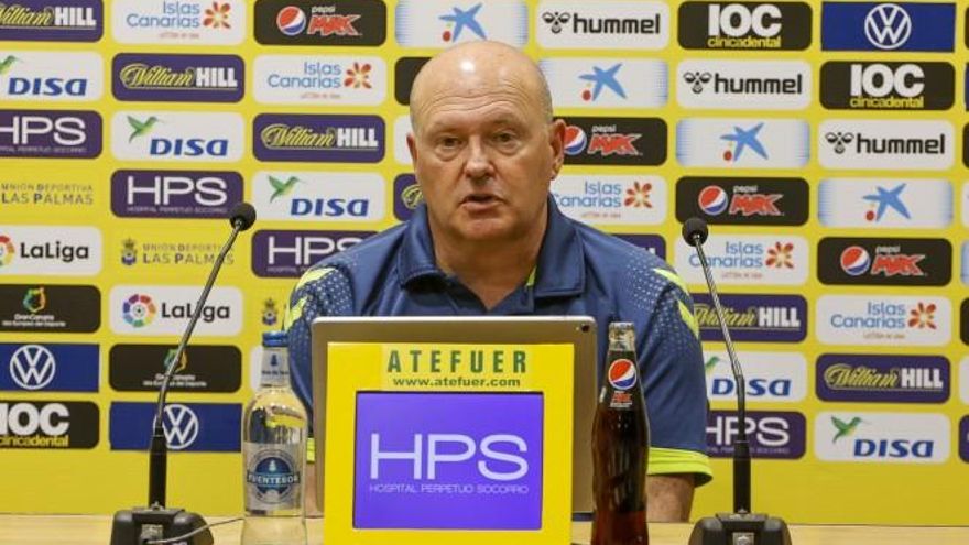 Pepe Mel confirma su reunión con Helguera y entiende que el club hable con otros entrenadores