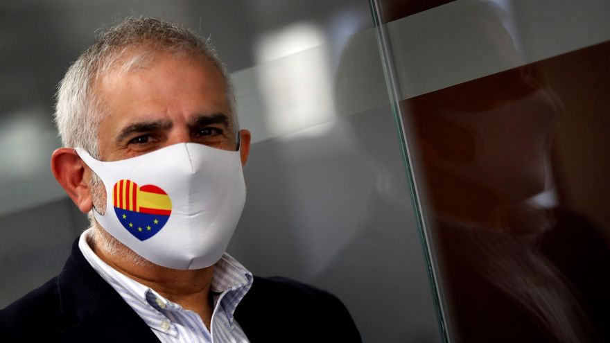 El candidato en Cataluña de Ciudadanos, Carlos Carrizosa, durante la entrevista con EFE. EFE/ Toni Albir