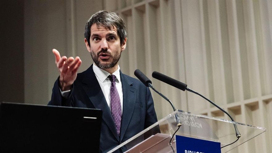 EuropaPress 5729320 ministro cultura ernest urtasun interviene presentacion barometro habitos