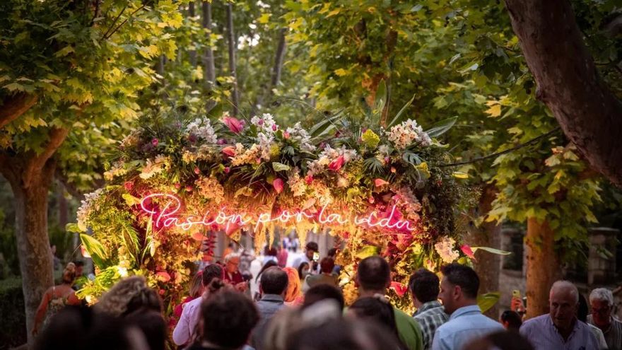 "Malestar" entre los libreros al 'robar' el Zaragoza Florece una jornada a una de las citas culturales más esperadas del año
