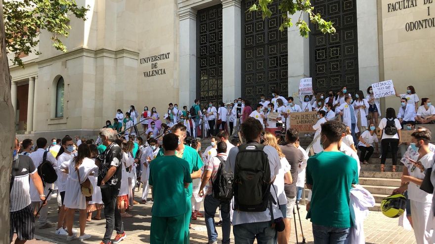 Los MIR valencianos consideran la propuesta de la Conselleria de Sanidad "una vergüenza" y anuncian nuevas acciones de protesta