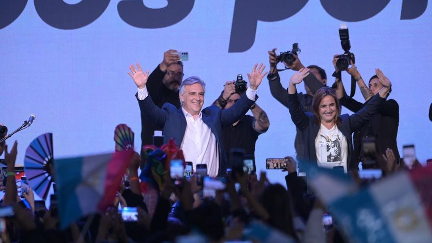 Llaryora se declaró ganador ante Juez: el demorado escrutinio en Córdoba golpeó la aspiración nacional de Schiaretti