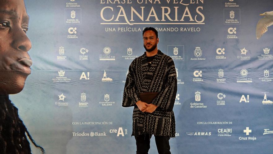 “Me humilló y me forzó a hacer cosas que yo no quería”: nuevos testimonios señalan al cineasta canario Armando Ravelo