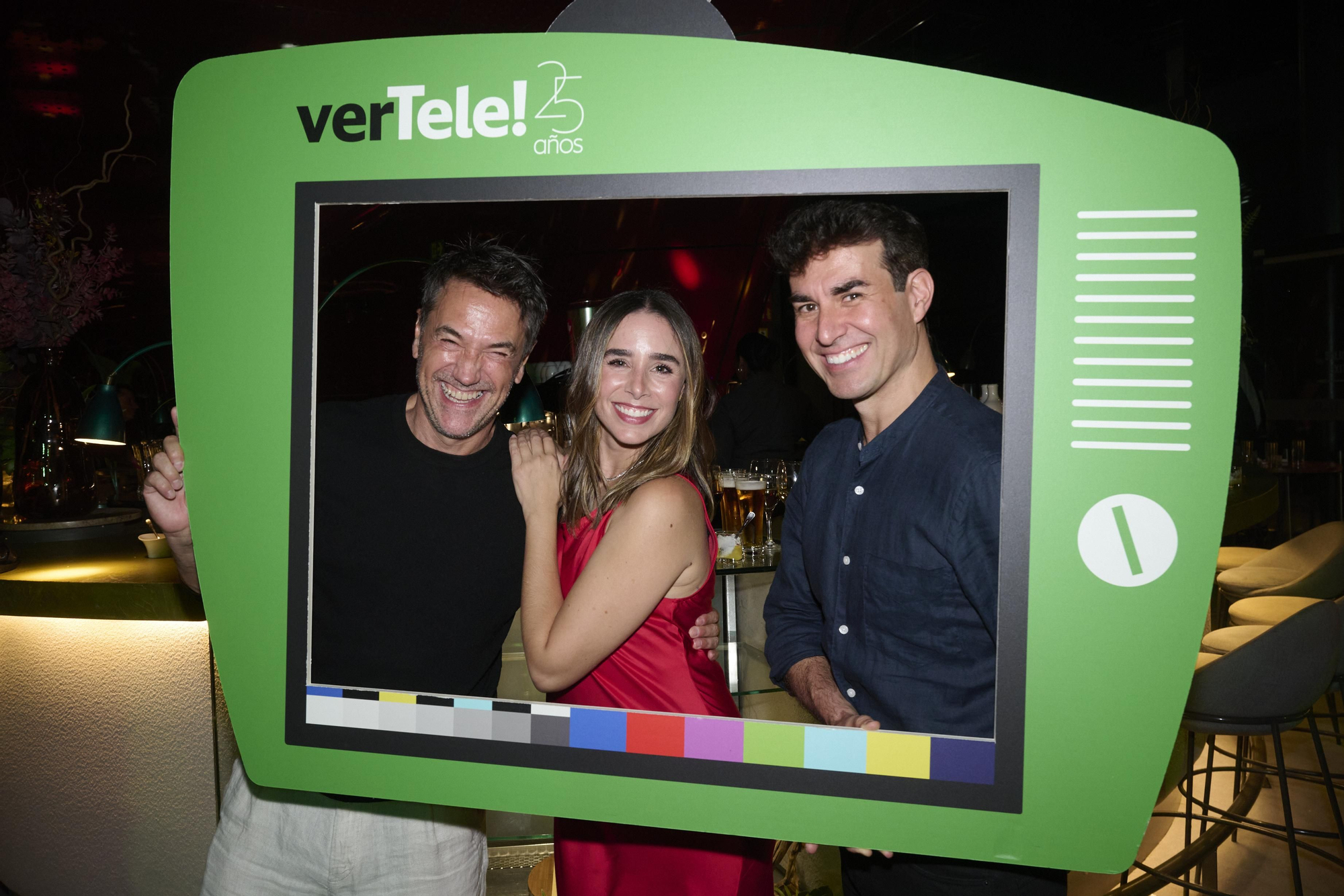 Oriol Tarrasón, Candela Serrat y Daniel Muriel en la fiesta 25 aniversario de verTele