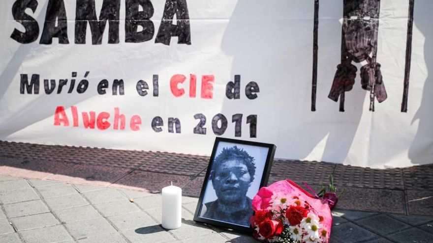 El médico juzgado por la muerte de una migrante en CIE: Creía que tenía gripe