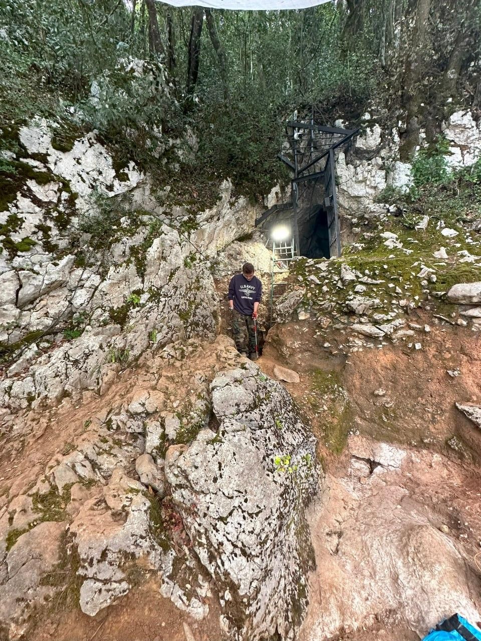 Acceso al complejo arqueológico de La Garma en Ribamontán al Monte. P. SAURA.