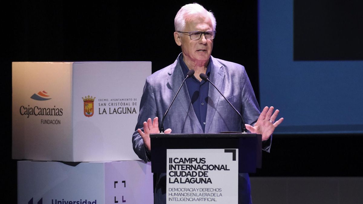 El exjuez Baltasar Garzón alerta en La Laguna de la casi desaparición del derecho a la presunción de inocencia