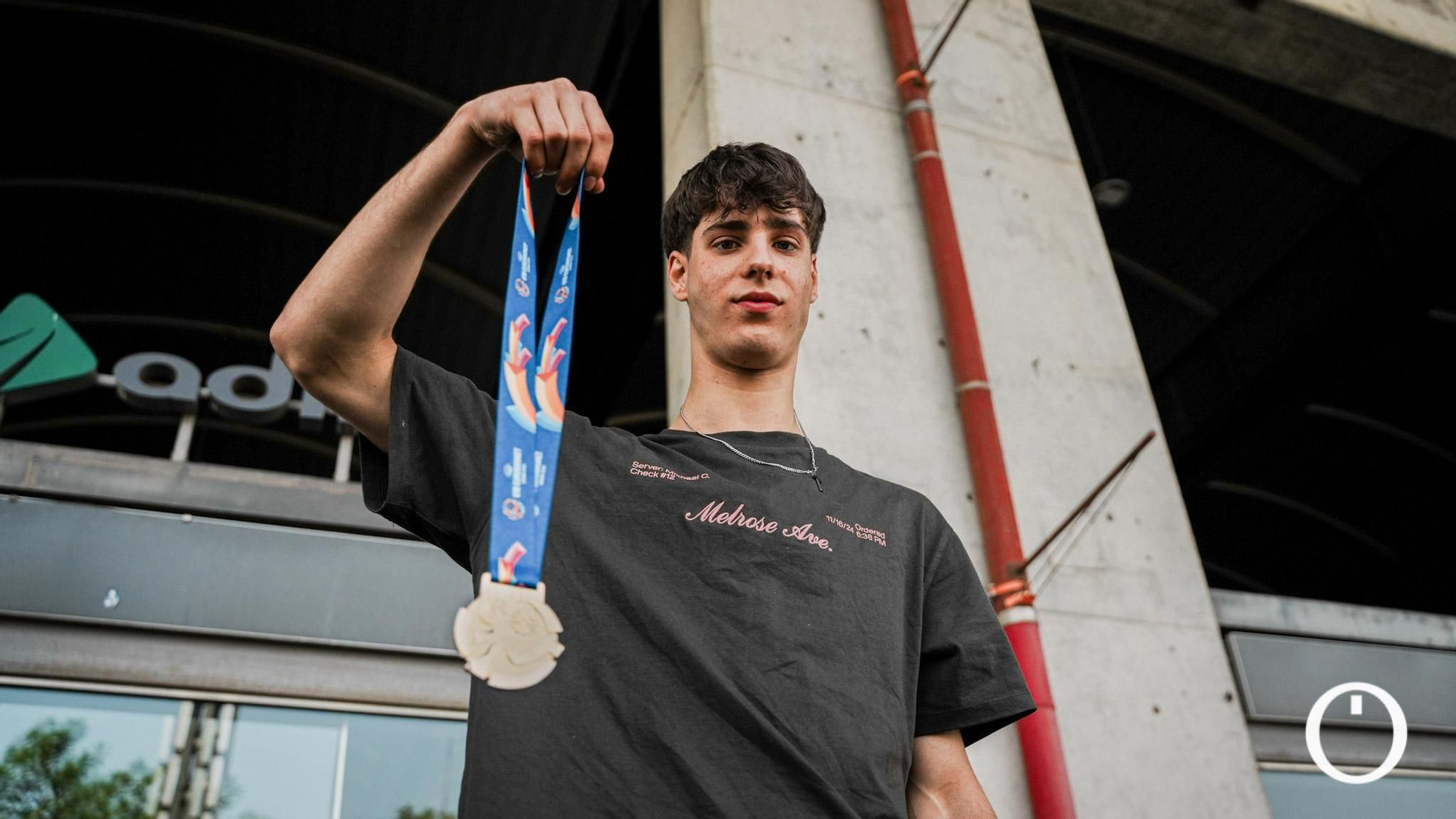 Guillermo del Pino en su llegada a Córdoba tras ganar el Eurobasket sub-18