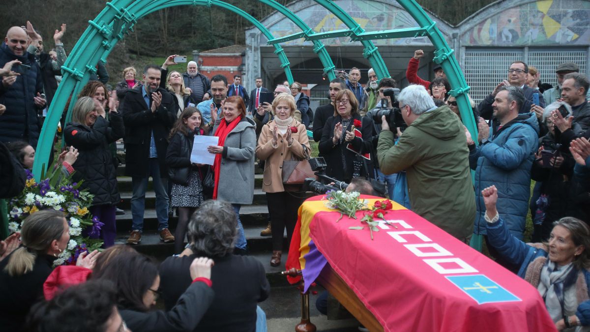 La última manifestación de Anita Sirgo, ejemplo de "lucha y dignidad"