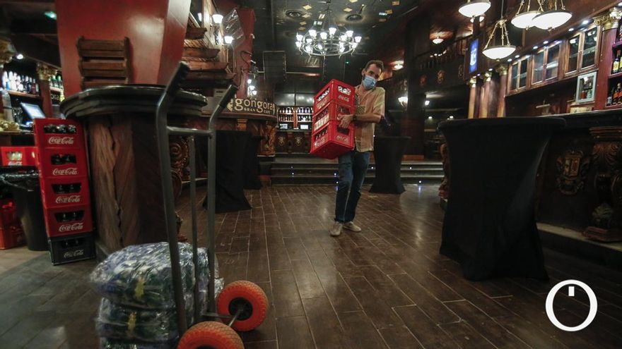 Preparativos para la reapertura de Góngora Gran Café