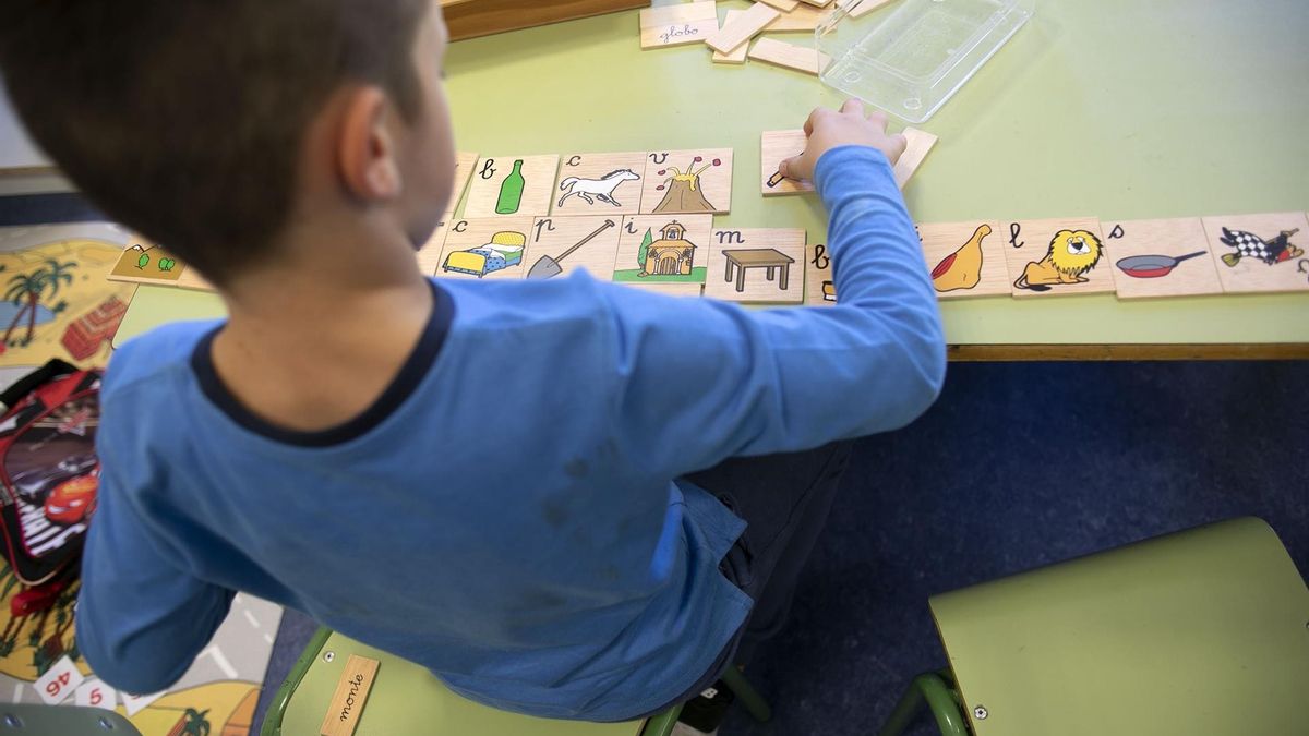 La Xunta cierra cuatro escuelas unitarias para el próximo curso y se escuda en la "falta de alumnos"