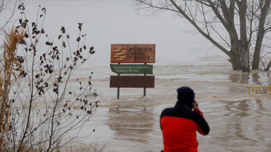 Desesperación por la enésima crecida del Ebro: "No sé qué me pasará si tengo que vivir otra vez lo de hace seis años"