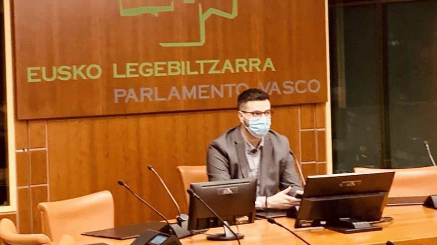 Una negociación 'in extremis' sobre el euskera salva el pacto educativo en Euskadi