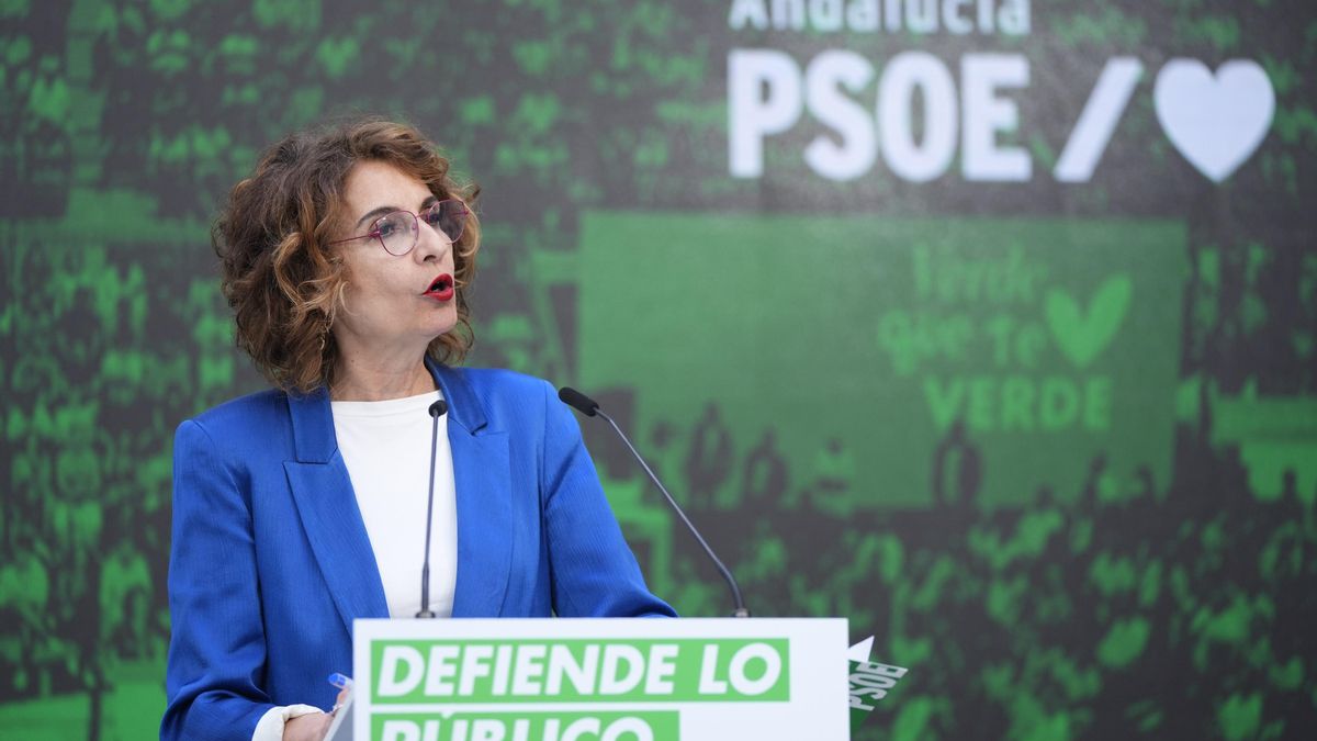 La secretaria general del PSOE-A y candidata a la Presidencia de la Junta de Andalucía, María Jesús Montero