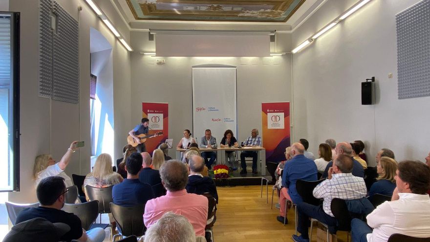 Asturias pone en marcha el Instituto de la Memoria Democrática, "una deuda histórica con las víctimas del franquismo"