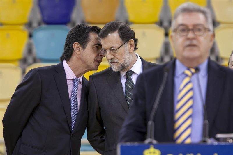 Soria y Mariano Rajoy en la inauguración del Gran Canaria Arena