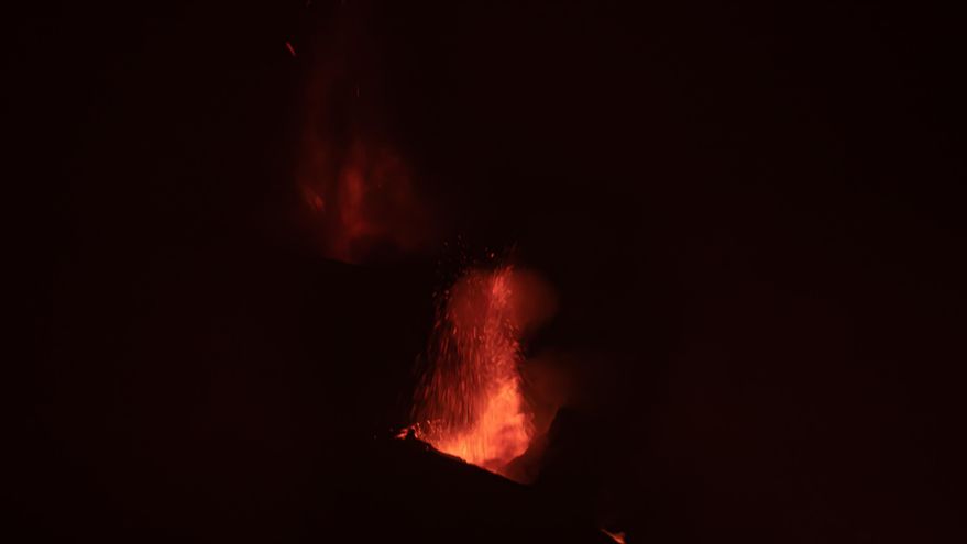 Dos de los centros de emisión del volcán de La Palma