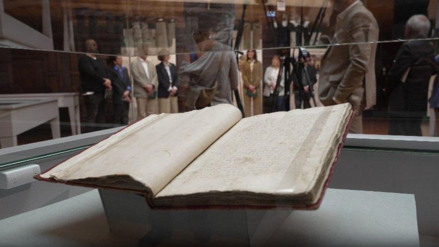 Dos exposiciones acercan el Fuero Nuevo de Bizkaia de 1526 al pueblo: "Es la base del autogobierno vasco y la democracia"