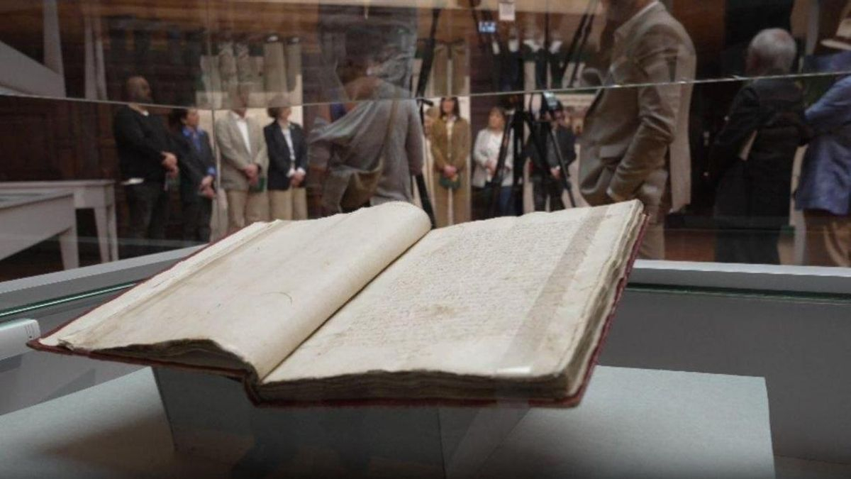 Dos exposiciones acercan el Fuero Nuevo de Bizkaia de 1526 al pueblo: "Es la base del autogobierno vasco y la democracia"
