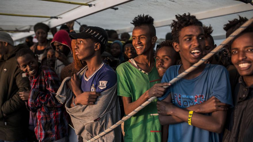 FOTOS | La llegada del Open Arms a Algeciras, en imágenes