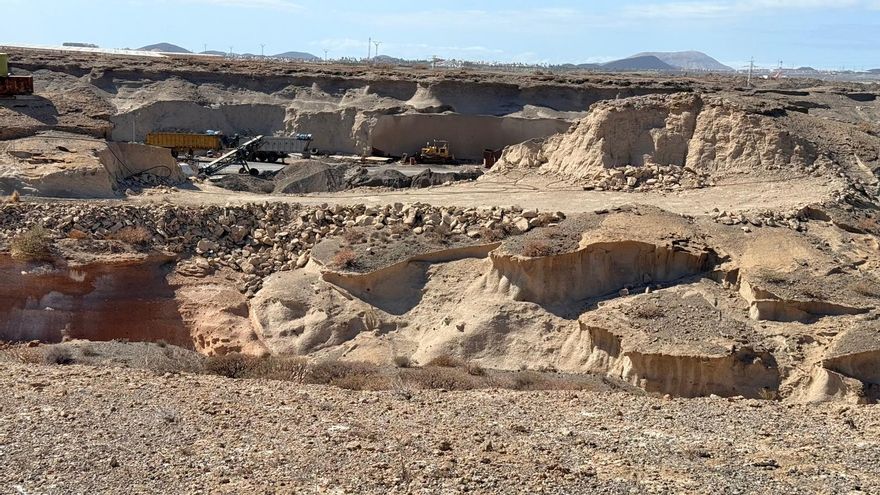 La cantera de extracción de Áridos situada en Granadilla de Abona y que la Fiscalía ha pedido precintar.