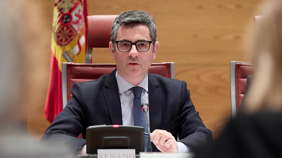 El juez Peinado pide al Supremo que impute al ministro Bolaños por la contratación de la asesora de Begoña Gómez
