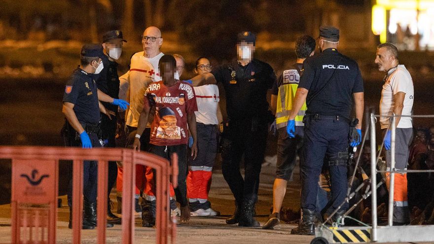 452 personas sobreviven a la ruta migratoria canaria este fin de semana, entre ellas varios bebés y mujeres embarazadas