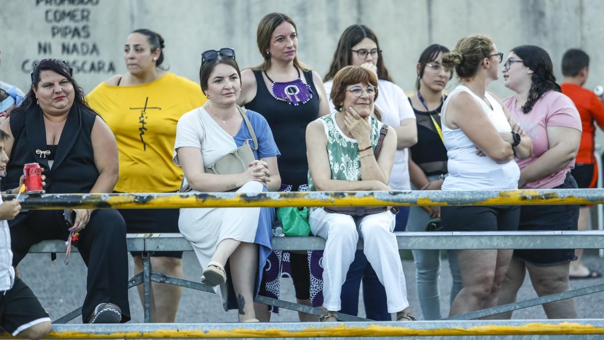 Homenaje a alumnos de Las Palmeras tras graduarse