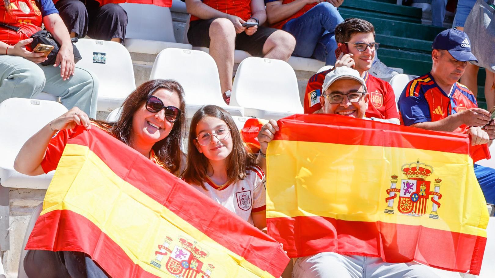 Afición en el partido de la selección femenina  España - Ucrania
