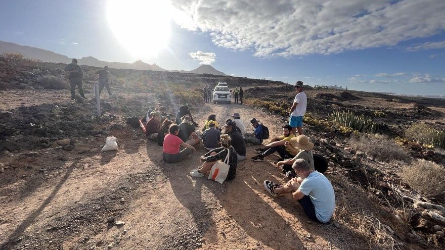 Un grupo de activistas paraliza por un día las obras de Cuna del Alma
