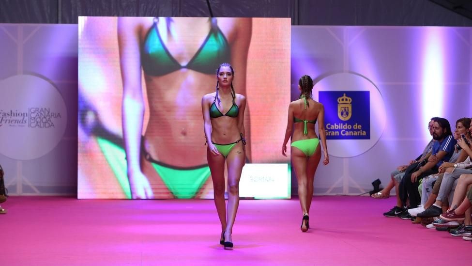 Desfile de Román Peralta. (ALEJANDRO RAMOS)